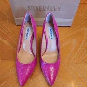 Steve Madden Luiza Pink Crocodile Pumps